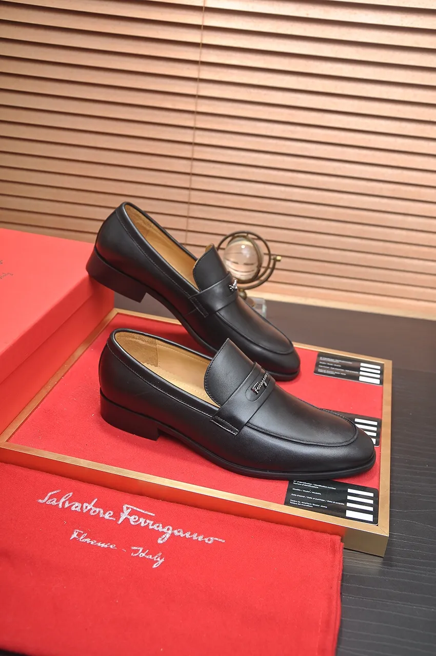 Men's shoes 💰520💶【Ferragamo/Ferragamo】The latest model in the counter. Original imported high-quality cowhide with open sides + imported 🐂 water-dyed cowhide lining + original luxury metal buckle + original combination outsole. No pressure for comparison. 38--45 (45 is custom-made and cannot be returned or exchanged)